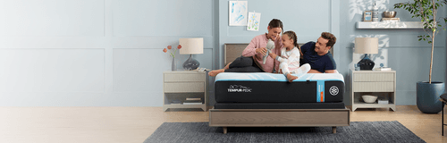 Family on LuxeBreeze Mattress